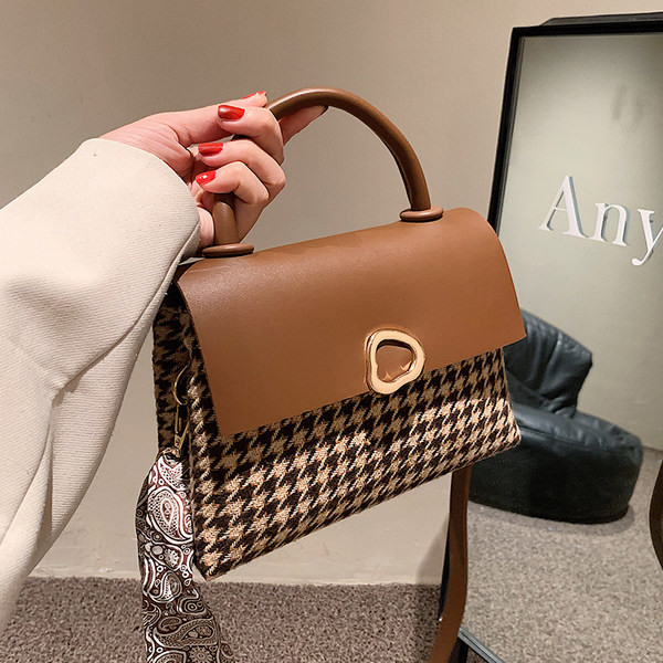 Geanta de dama din piele ecologica cu manere lungi si scurte