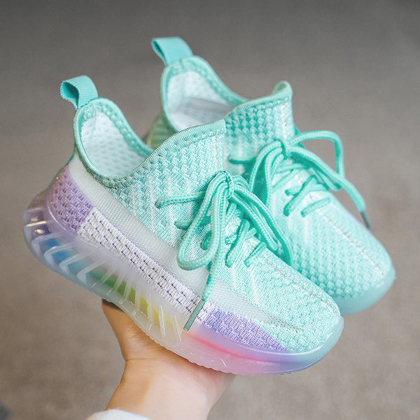 Tenisi actuali pentru copii cu talpa plate si sireturi