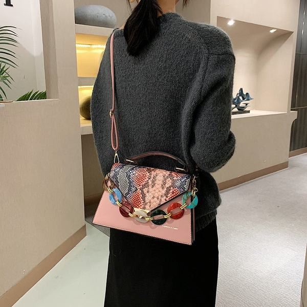 Geanta dama model nou din piele ecologica cu lant metalic