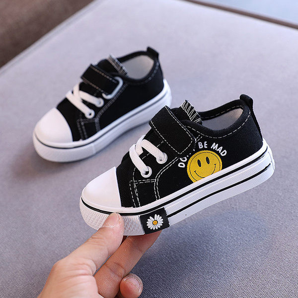 Adidași moderni pentru copii cu autocolante pentru fete și băieți