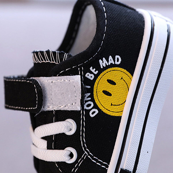 Adidași moderni pentru copii cu autocolante pentru fete și băieți