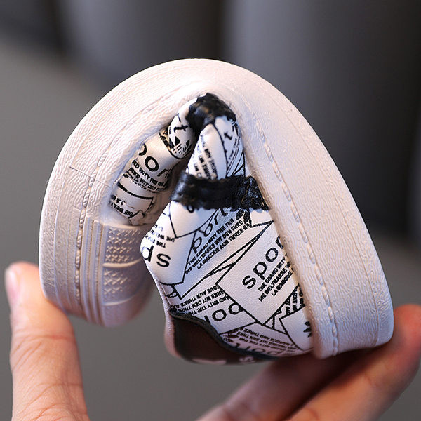 Adidasi moderni pentru copii cu autocolante velcro pentru baieti