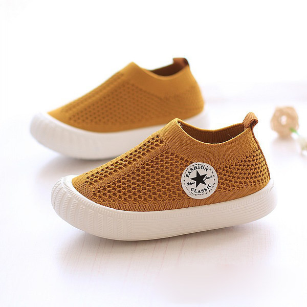 Tenisi copii moderni model uni fara inchidere