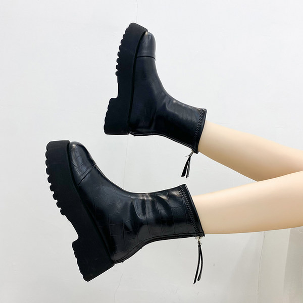 Cizme moderne din piele ecologica cu talpa de 5,5 cm