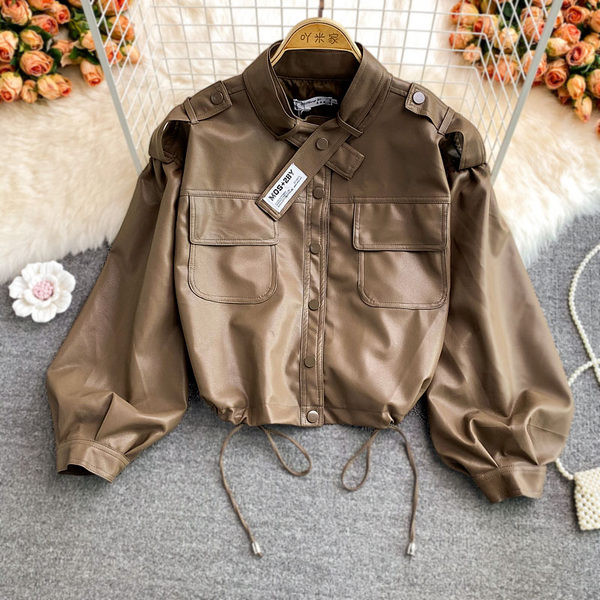 Geacă modernă de piele de damă cu buzunare și șireturi