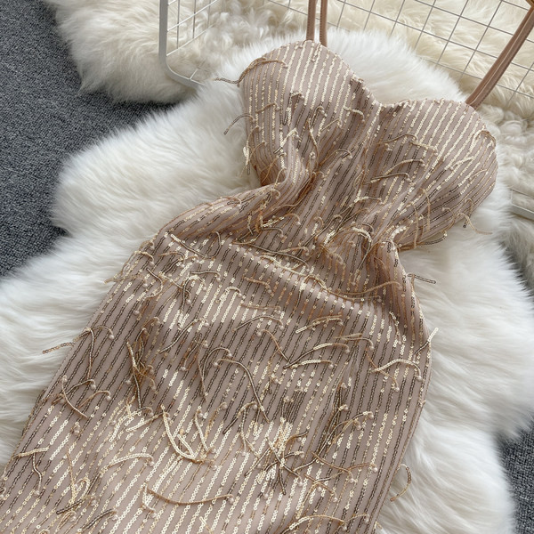 Rochie moderna de dama cu paiete si bretele subtiri