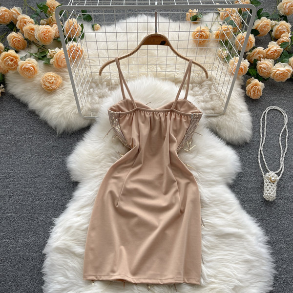 Rochie moderna de dama cu paiete si bretele subtiri