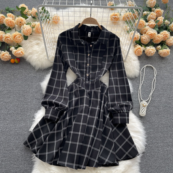 Rochie casual de dama in carouri cu guler clasic