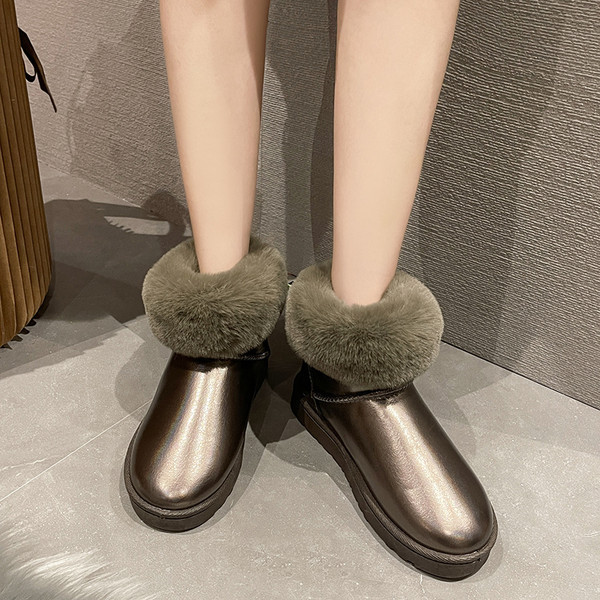 Cizme de dama actuale cu captuseala calda