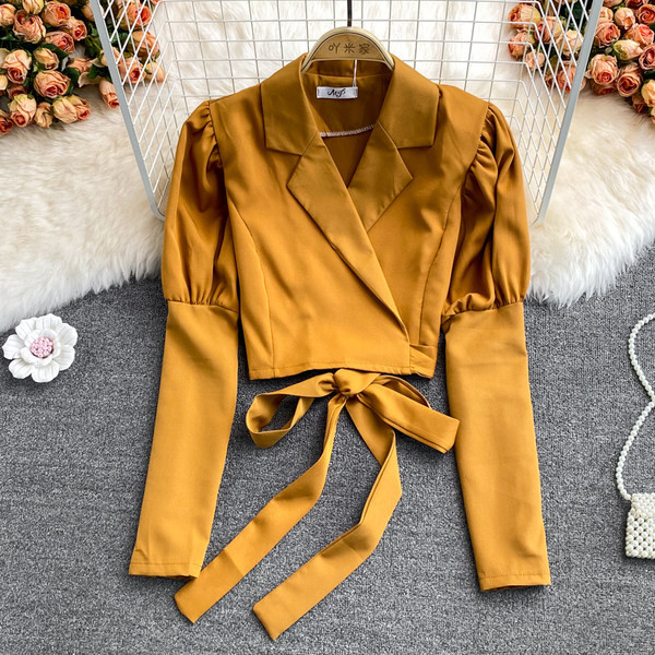 Cămașă de damă cu panglică și decolteu spitz