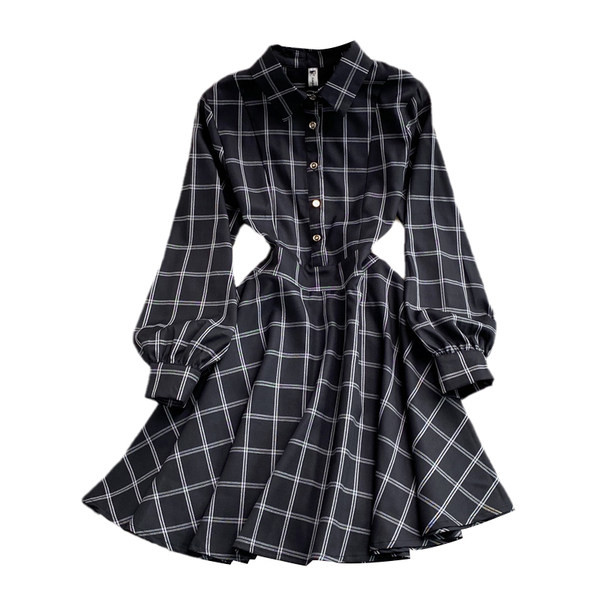 Rochie de dama eleganta cu nasturi si guler clasic in negru