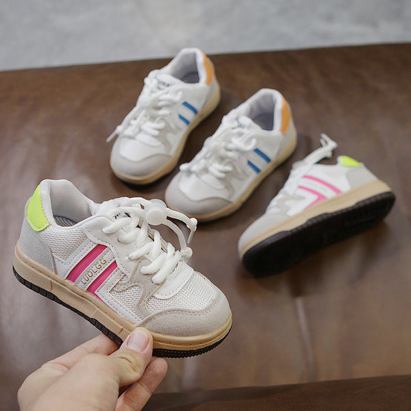 Adidași de damă cu șireturi și talpă plată pentru fete și băieți