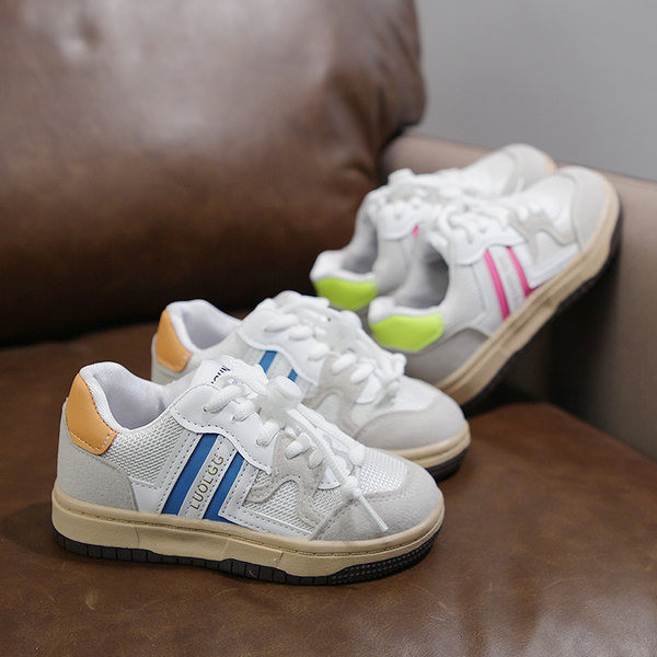 Adidași de damă cu șireturi și talpă plată pentru fete și băieți