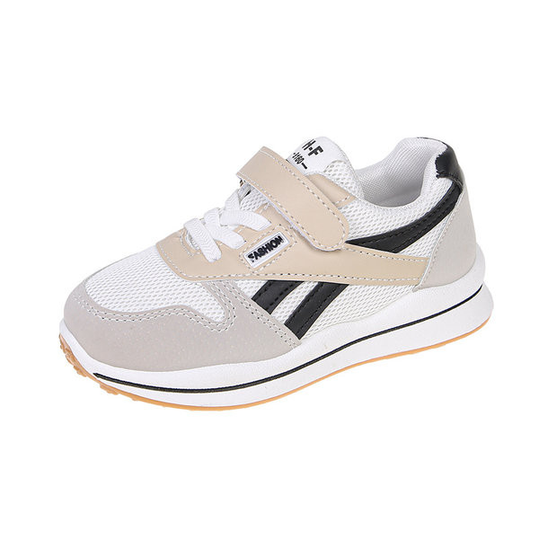 Adidasi copii cu autocolante in trei culori si talpa aspra