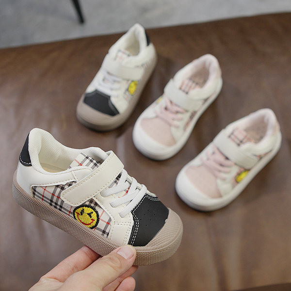 Adidasi copii cu talpa plata si broderie