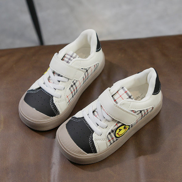 Adidasi copii cu talpa plata si broderie