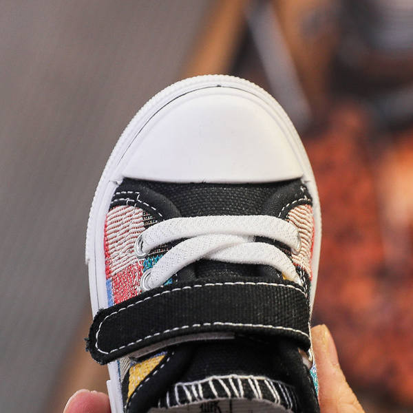 Adidași de actualitate pentru copii cu velcro și cravate