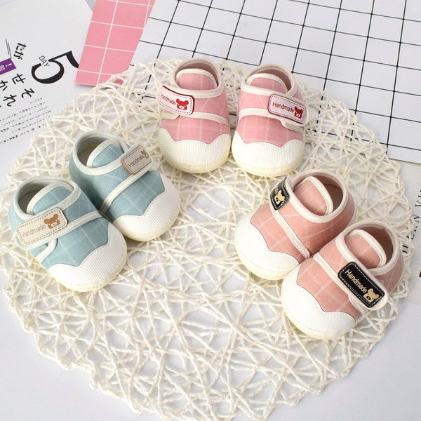 Casual παιδικά αθλητικά παπούτσια με στερέωση βελκρό και κεντήματα