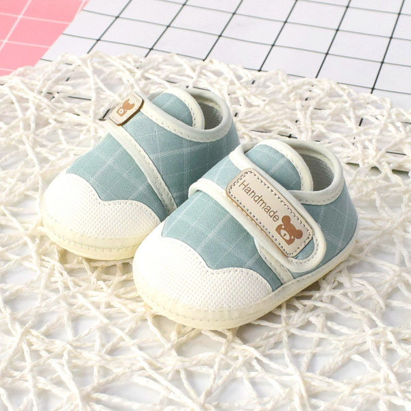 Casual παιδικά αθλητικά παπούτσια με στερέωση βελκρό και κεντήματα