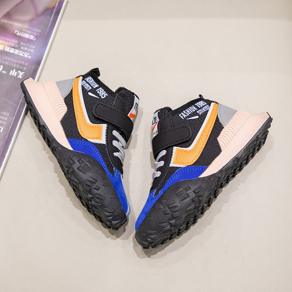 Adidași înalți de toamnă cu talpă aspră