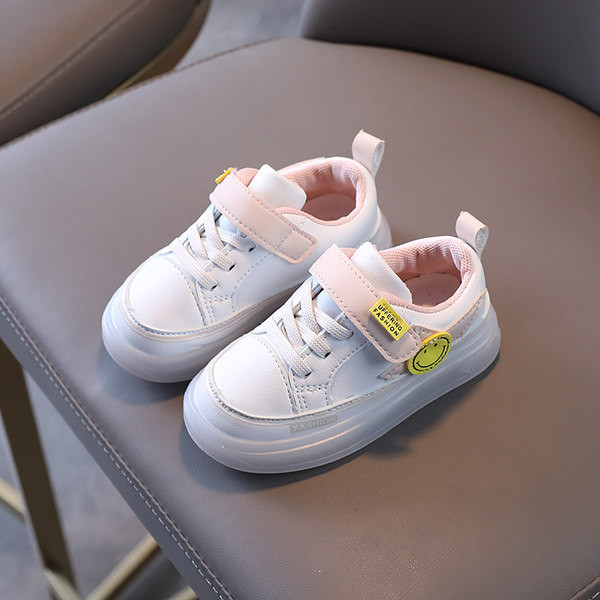 Adidasi copii cu talpa plate si autocolante