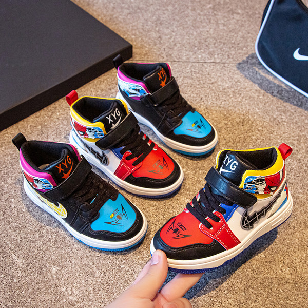 Adidași colorați pentru copii cu autocolante