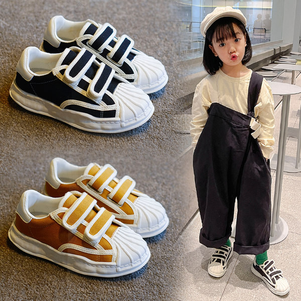 Adidasi moderni pentru copii cu talpa plate si velcro