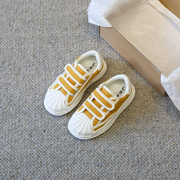 Adidasi moderni pentru copii cu talpa plate si velcro