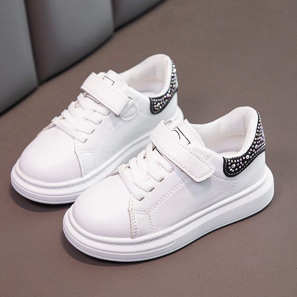 Adidasi copii cu nituri si autocolante in alb