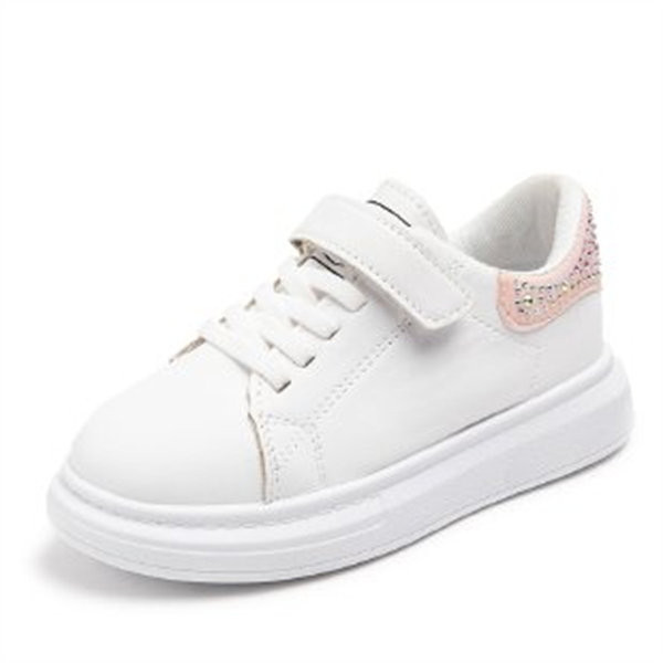 Adidasi copii cu nituri si autocolante in alb