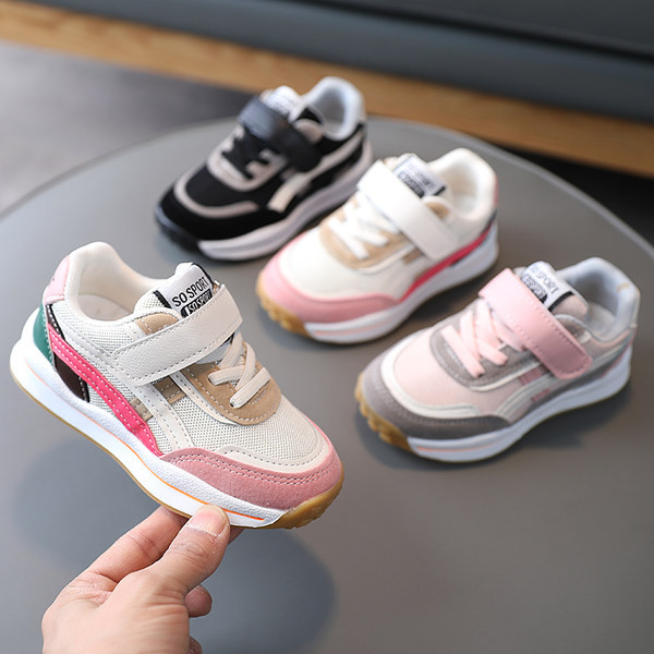 Adidași pentru copii cu autocolante și talpă plată