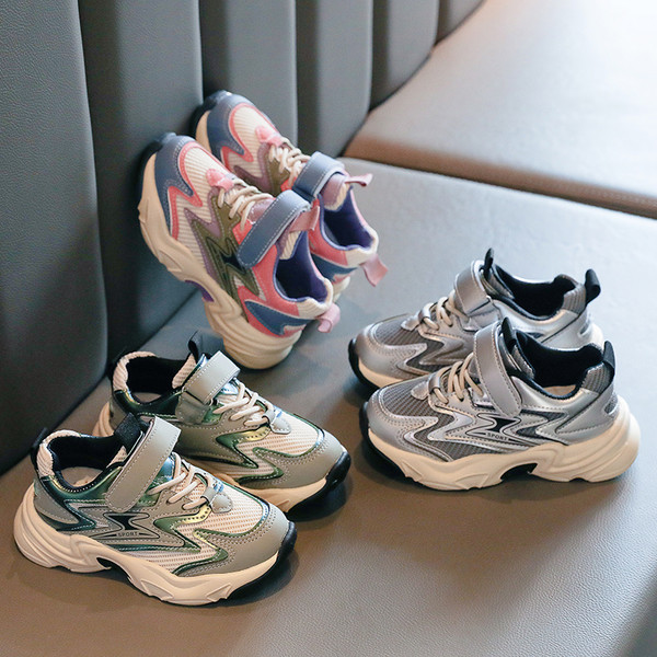 Adidași din plasă cu autocolante - pentru băieți și fete