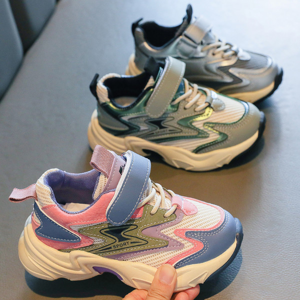 Adidași din plasă cu autocolante - pentru băieți și fete