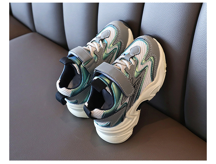 Adidași din plasă cu autocolante - pentru băieți și fete