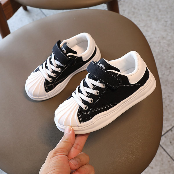 Adidasi copii cu talpa plate si autocolante