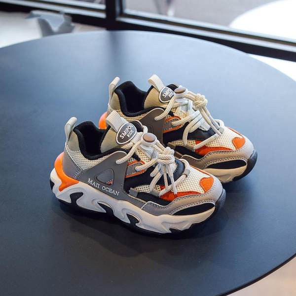 Adidași sport respirabili pentru băieți cu șireturi și inscripție