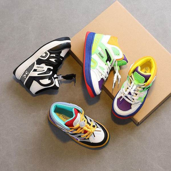 Tenisi antiderapanti pentru copii pentru baieti cu cravate