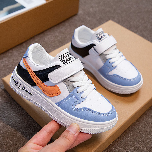 Adidași pentru copii cu autocolante și model colorat - mai multe culori