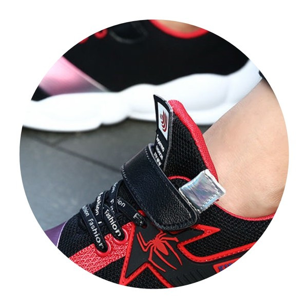 Adidași sport respirabili cu inscripție și velcro pentru băieți