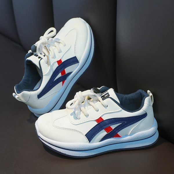 Model nou de adidasi de toamna cu talpa inalta