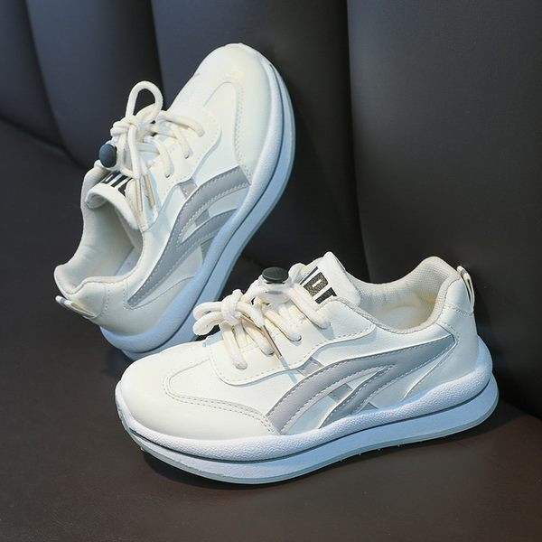 Model nou de adidasi de toamna cu talpa inalta