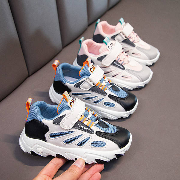 Adidași sport pentru fete cu inscripție și velcro