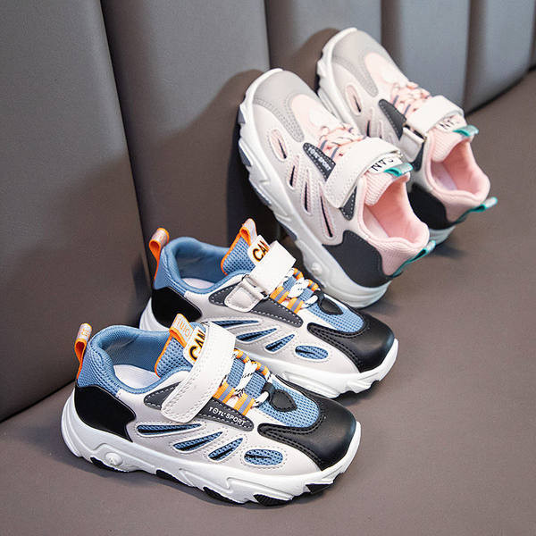 Adidași sport pentru fete cu inscripție și velcro