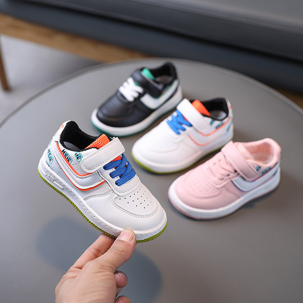 Adidasi copii din piele ecologica cu autocolante