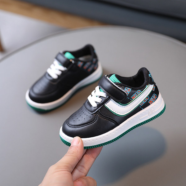 Adidasi copii din piele ecologica cu autocolante