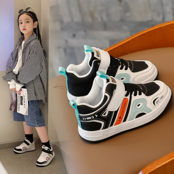 Tenisi copii de toamna pana la glezna cu cravate si autocolante