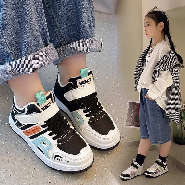 Tenisi copii de toamna pana la glezna cu cravate si autocolante