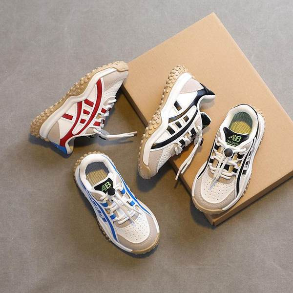 Adidași antiderapante pentru copii cu șireturi și inscripție pentru băieți