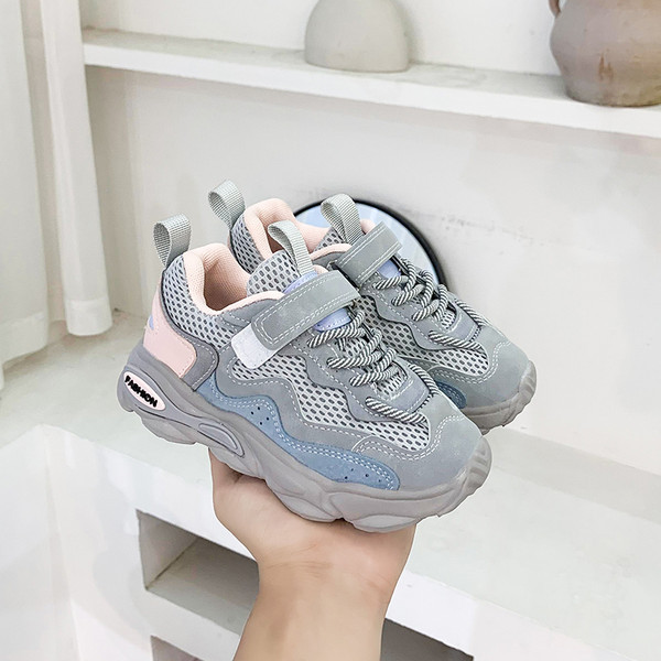 Adidași moderni pentru copii cu talpă aspră - cu închidere cu velcro și legături