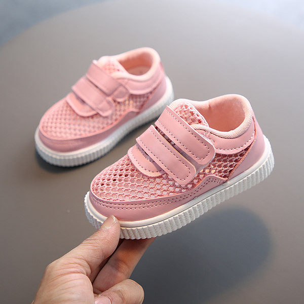 Tenisi copii din plasă cu autocolante în trei culori